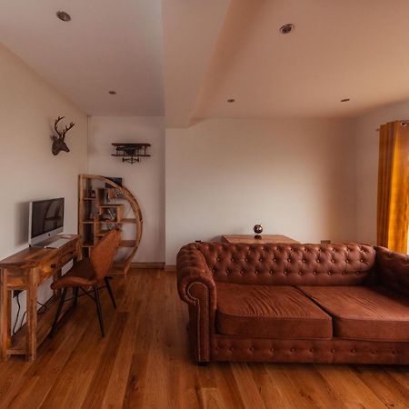 Luxury Cottage With Stunning Views By Fairy Pools 4 카보스트 외부 사진